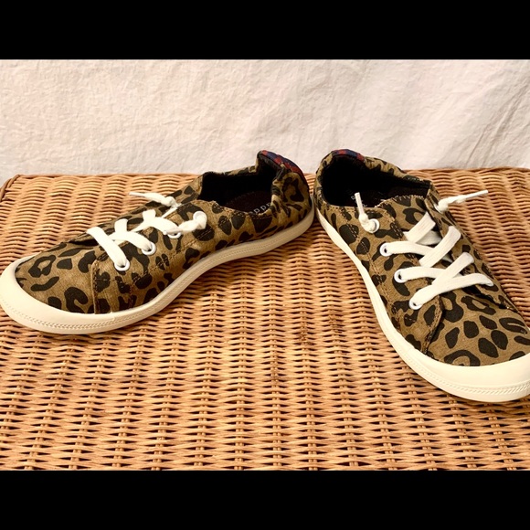 Madden Girl leopard print sneakers - Picture 6 of 11
